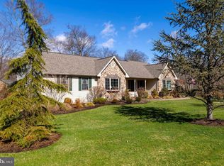 675 Forest Creek Dr, Ambler, PA 19002