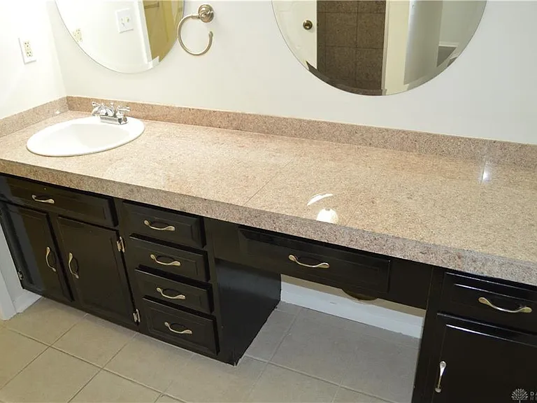 1280 Kentshire Dr — Photo 16