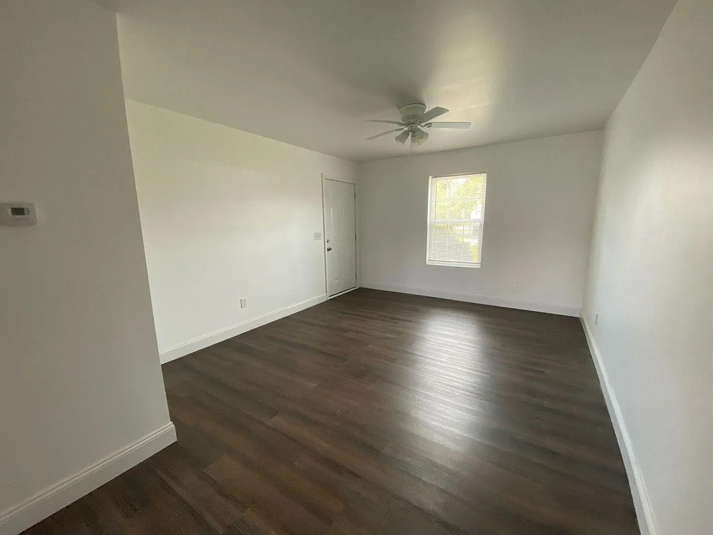 Efficient 2 Bed/1 Bath Duplex Unit In Springfield W/Easy Access To Tyndall Afb! **Special: 1/2 Of... — Photo 3