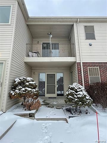 1st image of 43214 Fountain Dr