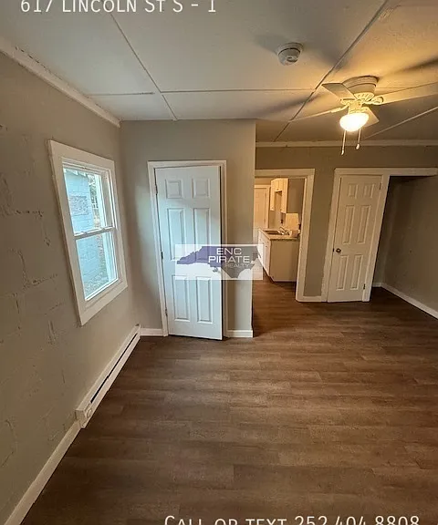 617 Lincoln St S #1 — Photo 2