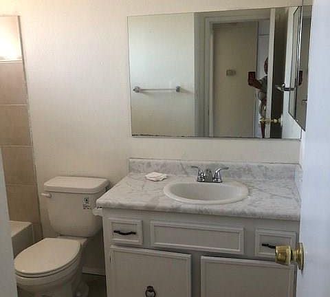 4th image of 5249 Del Gado Dr APT D