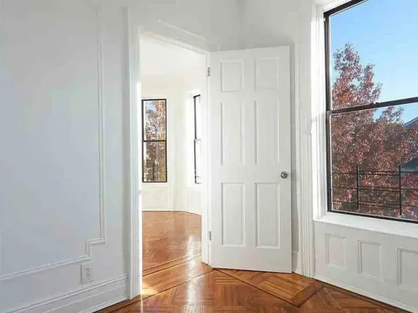 2503 Clarendon Road image 16 of 16