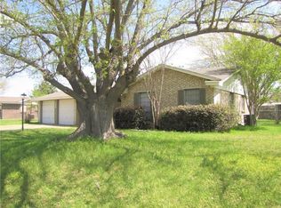 205 Lester St, Burleson, TX 76028
