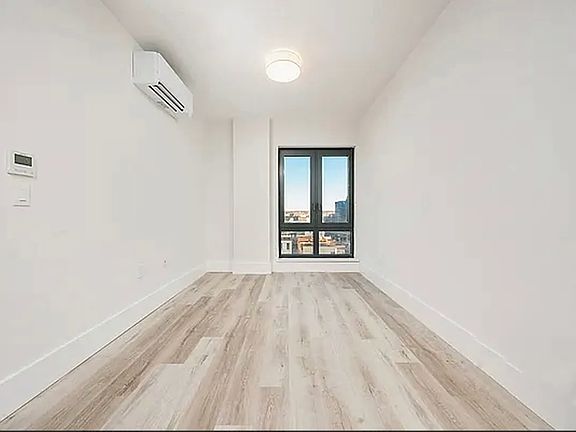 3rd image of 1510 Gates Ave #403
