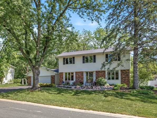 8125 Tierneys Woods Curv, Bloomington, MN 55438