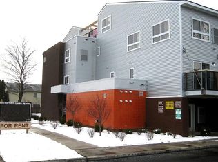 4075 Crooks Rd, Royal Oak, MI 48073