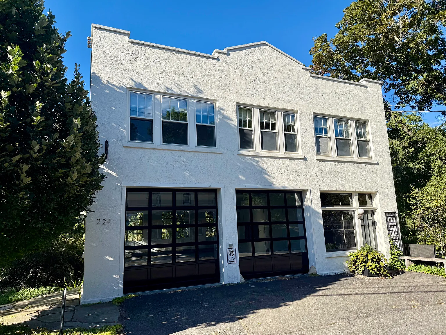 1 bed, 917 sqft, $2,700 — Photo 1