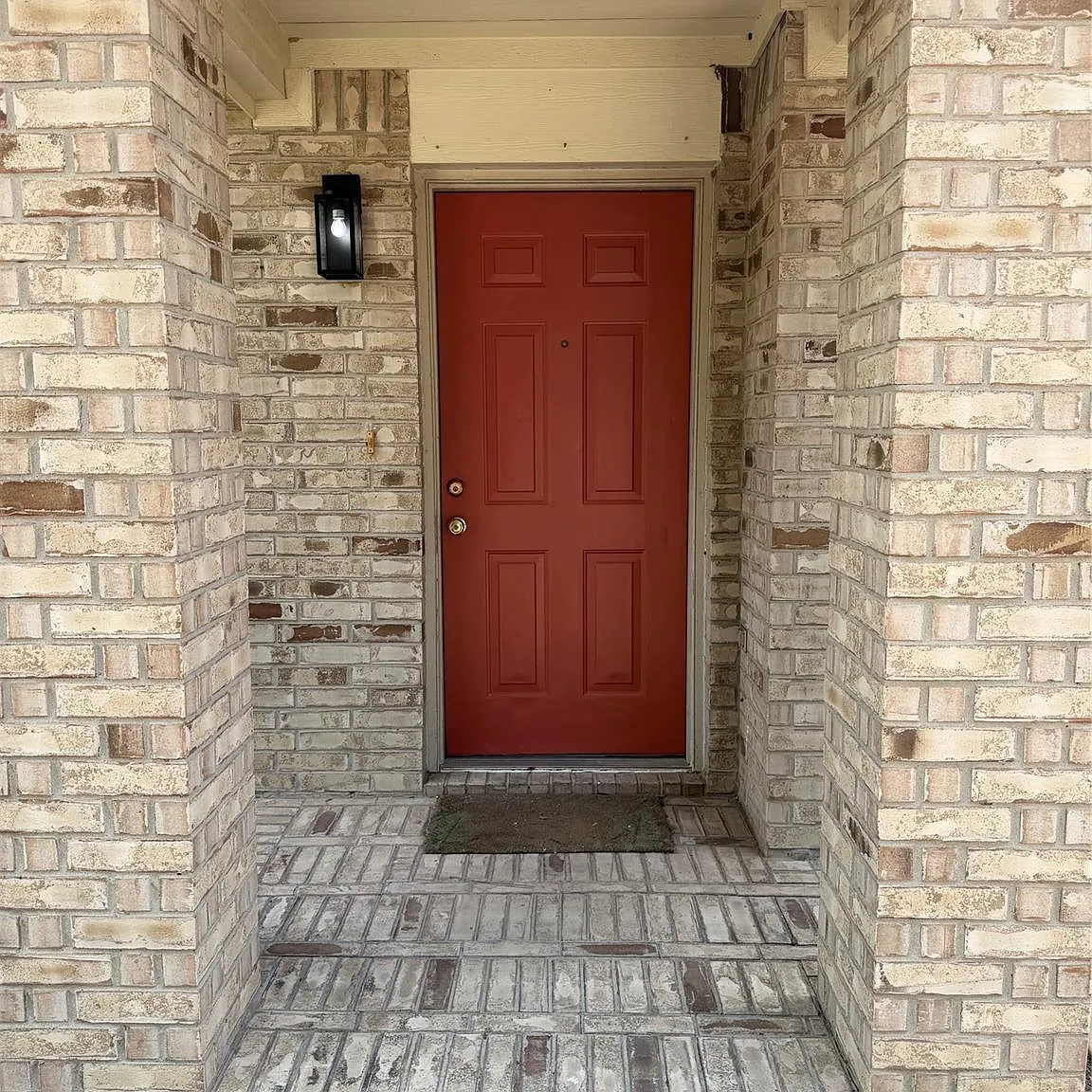 4 bed, 2.5 bath, 2260 sqft, $2,500 — Photo 3