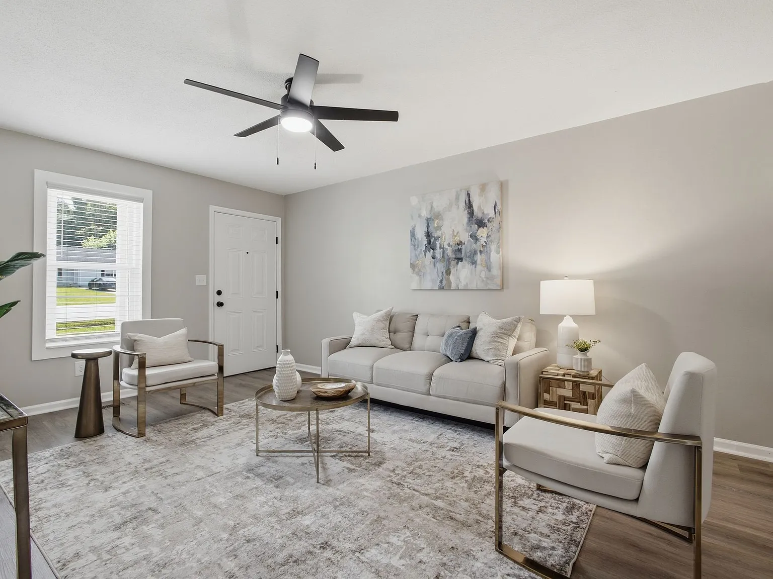 2 bed, 840 sqft, $1,400 — Photo 1