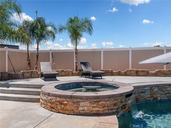 11232 Locust St, Hesperia, CA 92345