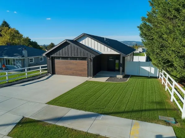 19323 E 4th Ave, Greenacres, WA 99016