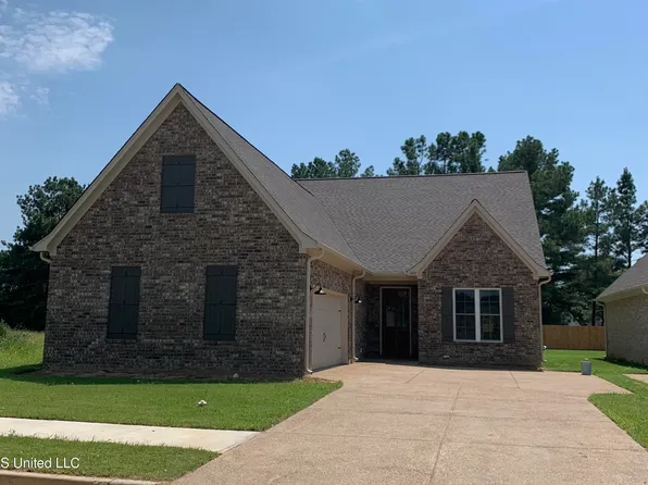 3451 Hatton Dr, Nesbit, MS 38651