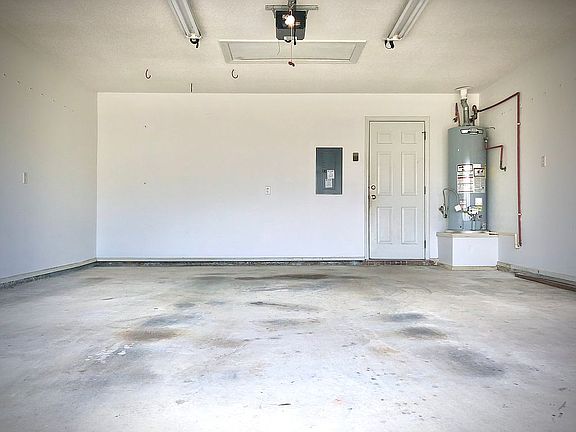 Spacious 2-car garage