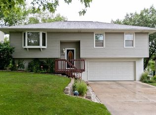 1721 29th St NW, Cedar Rapids, IA 52405