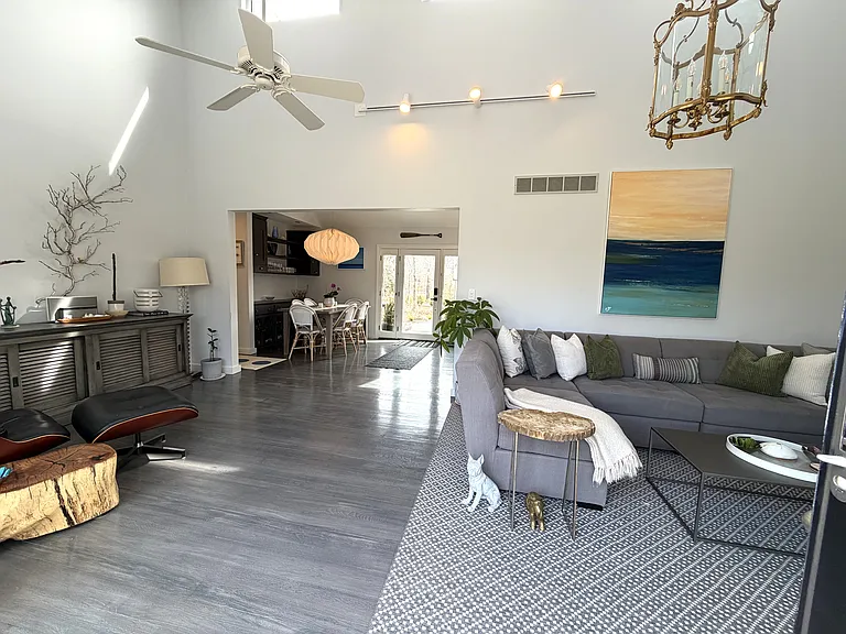 7 Debras Way — Photo 3