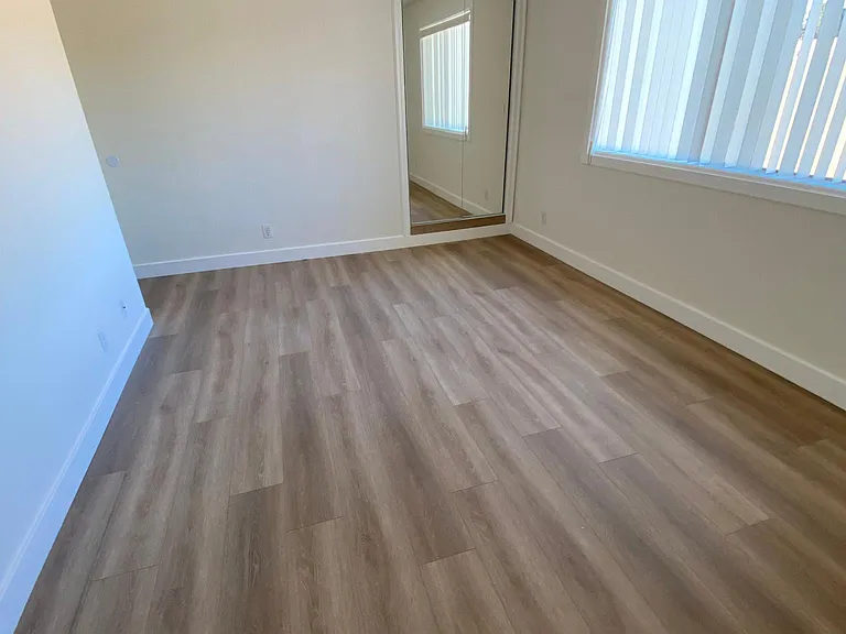 1760 N Alexandria Ave #1/2 — Photo 19