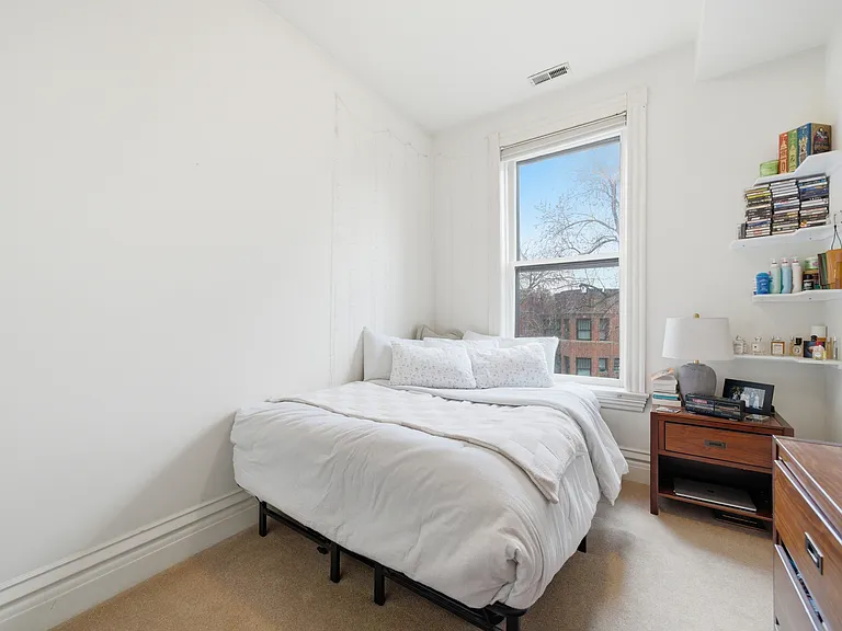 849 W Newport Ave #3 — Photo 12