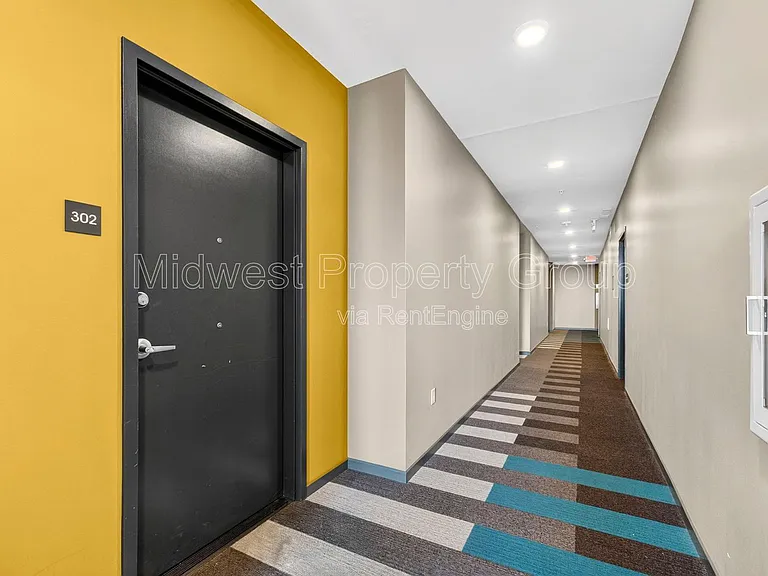 4100 Lindell Blvd #302 — Photo 22