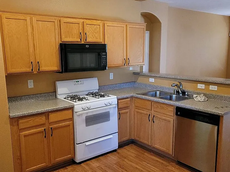 5320 Crestpoint Watch Ct — Photo 4