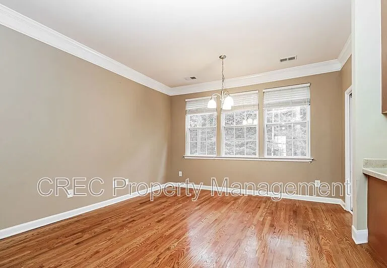 3533 Claremont St — Photo 6