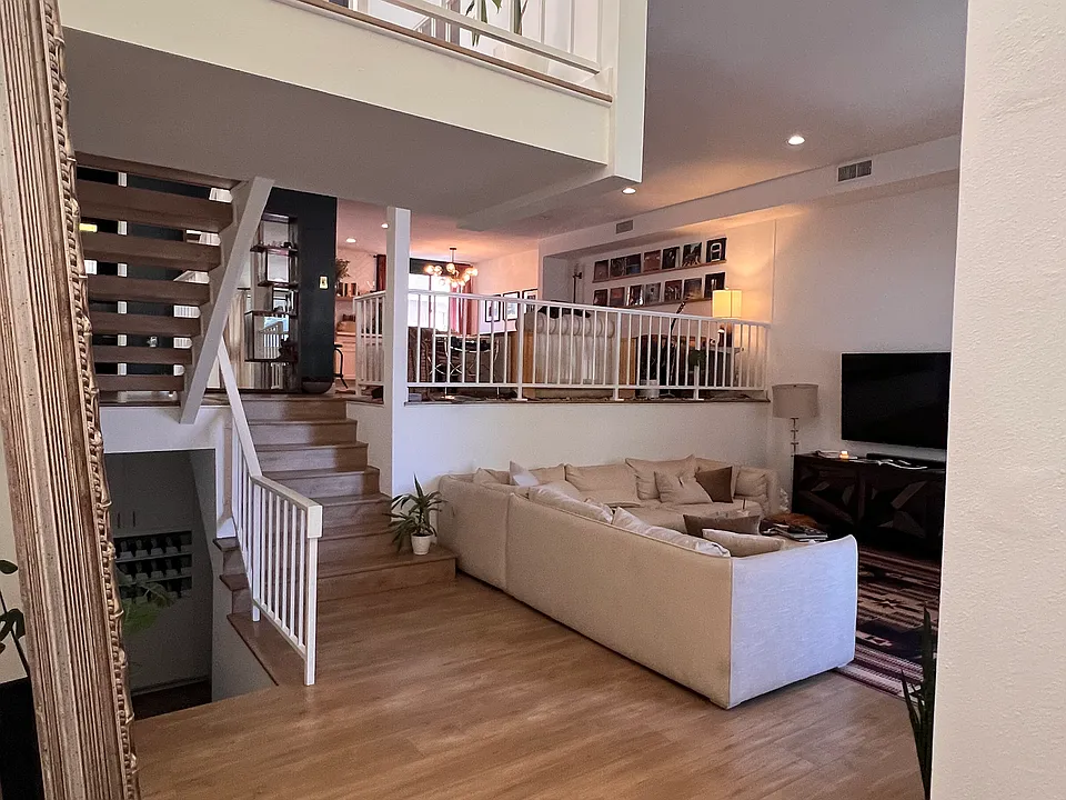 lower living room from entrance