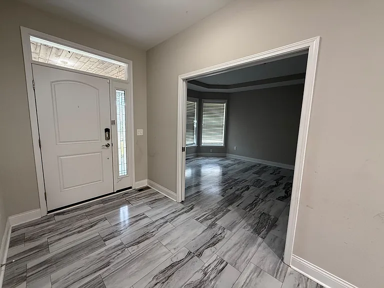 6346 Walker Ct — Photo 10