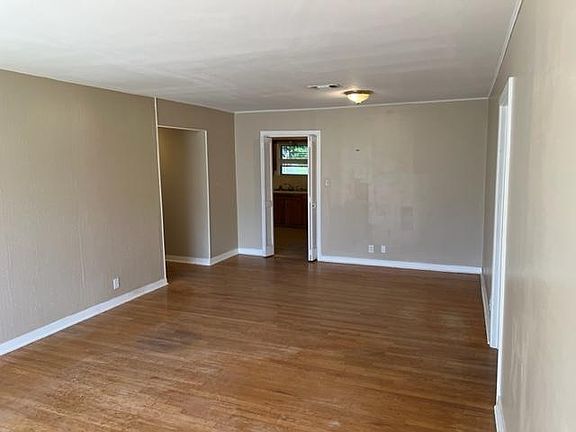 5th image of 706 Morning Glory Dr