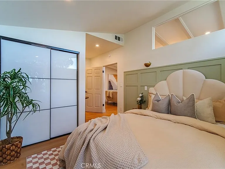 236 Mission Dr — Photo 20