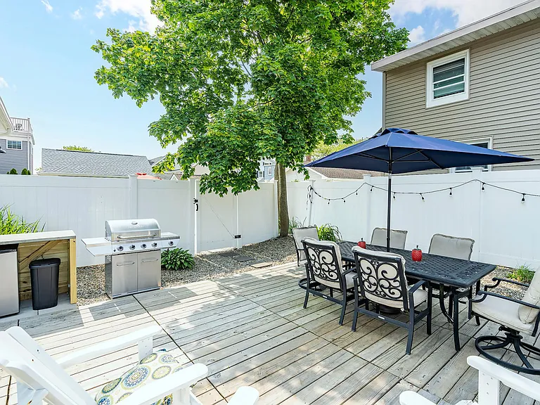 Grill and outdoor Fridge