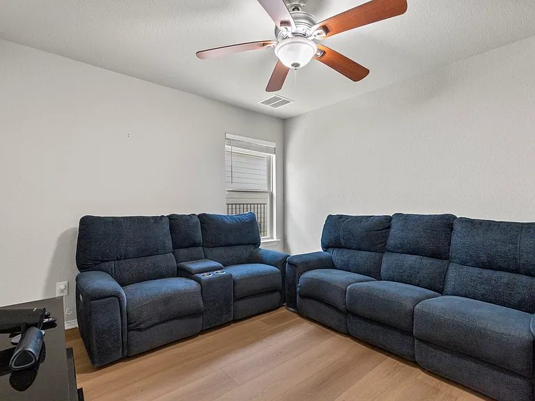 103 Simon — Photo 27