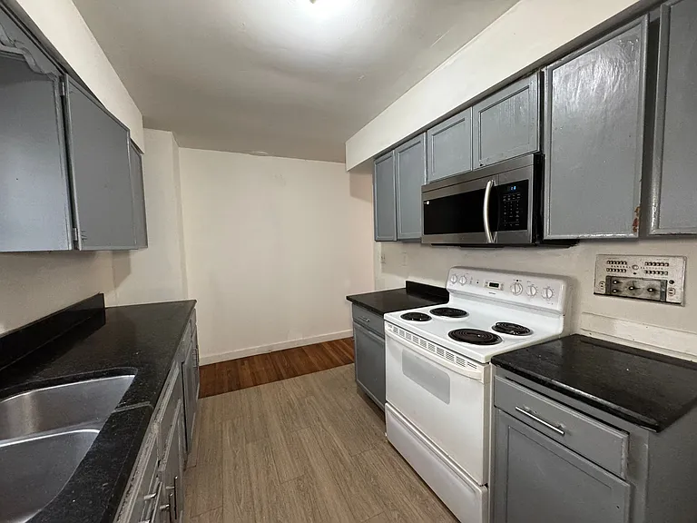416 Sun Ct — Photo 33
