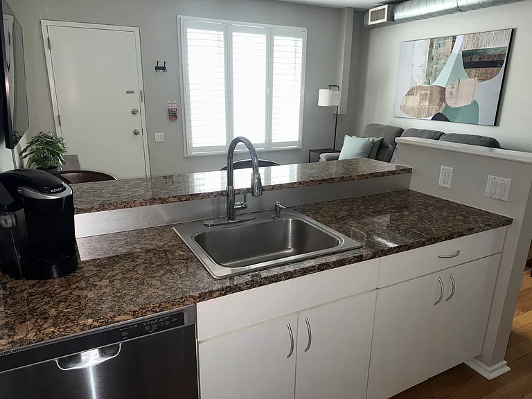 182 Gay St #202 — Photo 4