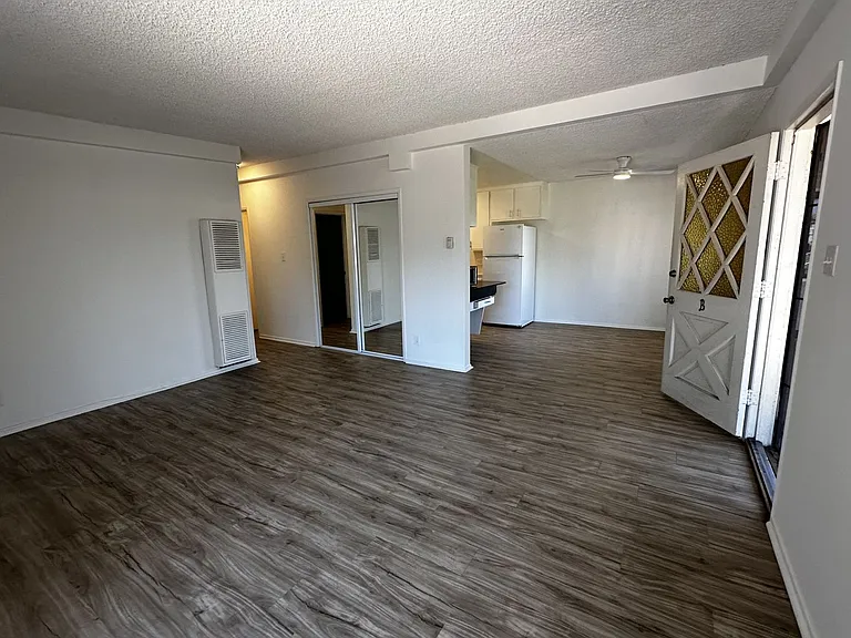 1156 Alameda Ave — Photo 5