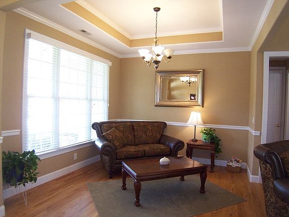 5th image of 307 Hidden Creek Dr