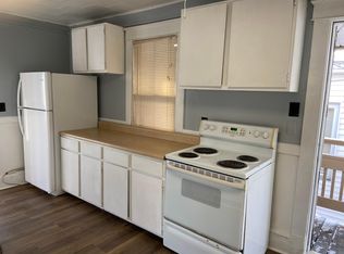 28 Island Ave #2, Sanford, ME 04073