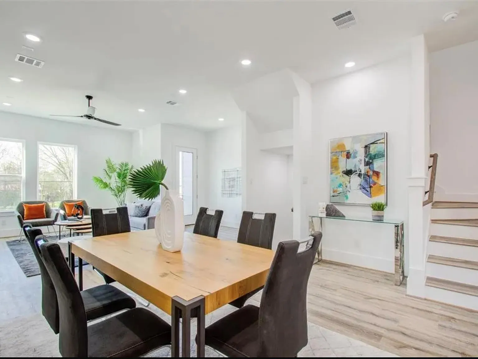 3 bed, 3.5 bath, 1840 sqft, $2,400 — Photo 2