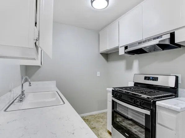 8919 Mango Ave, 8919 Mango Ave APT 11, Fontana, CA 92335