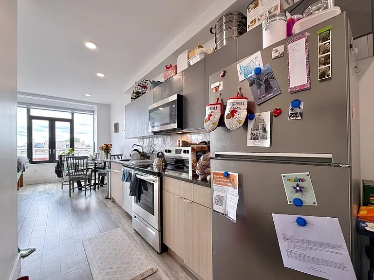 327 Communipaw Ave #403 — Photo 6