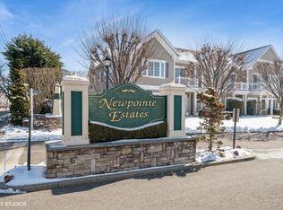 51 Barbara Ct, Amityville, NY 11701