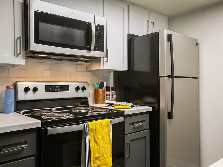 Glo Apartments — Photo 21