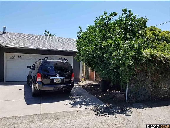 2nd image of 2459 Poplar Dr