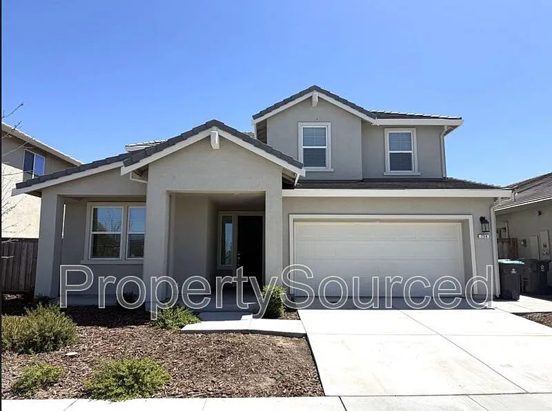 5 bed, 3.0 bath, 2450 sqft, $3,250 — Photo 1