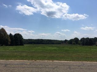 W Pine Lake Rd, Salem, OH 44460