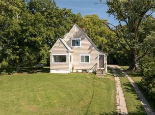 1509 SE Bush Rd, Saint Joseph, MO 64504