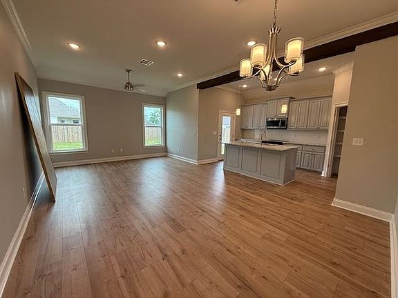 2nd image of 211 Turner St