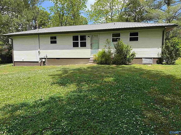 2nd image of 1029 Rabbit Town Rd