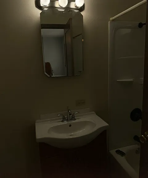 411 Oneida St #4 — Photo 5