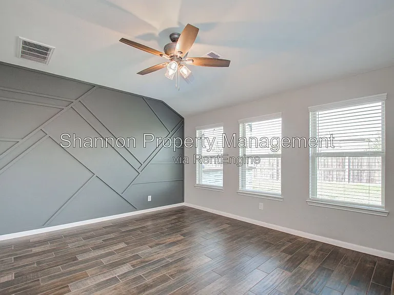 9547 Summer River Dr — Photo 15