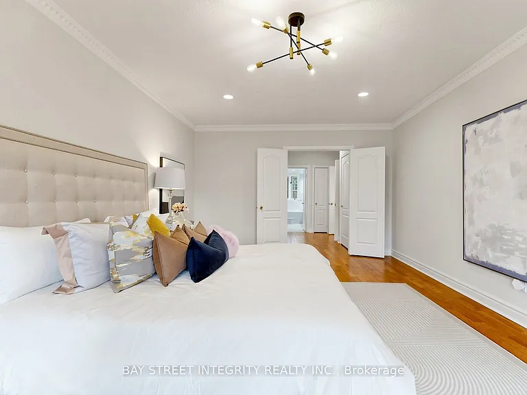 280 Kingsdale Ave — Photo 20